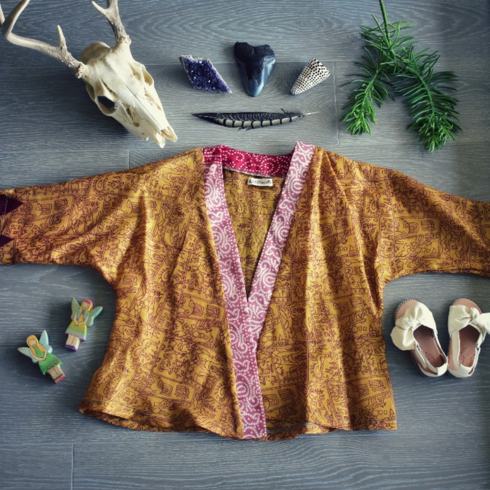 Lux Divine Little Moon Kimono